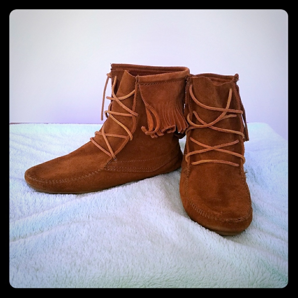 Minnetonka Tramper Moccasins